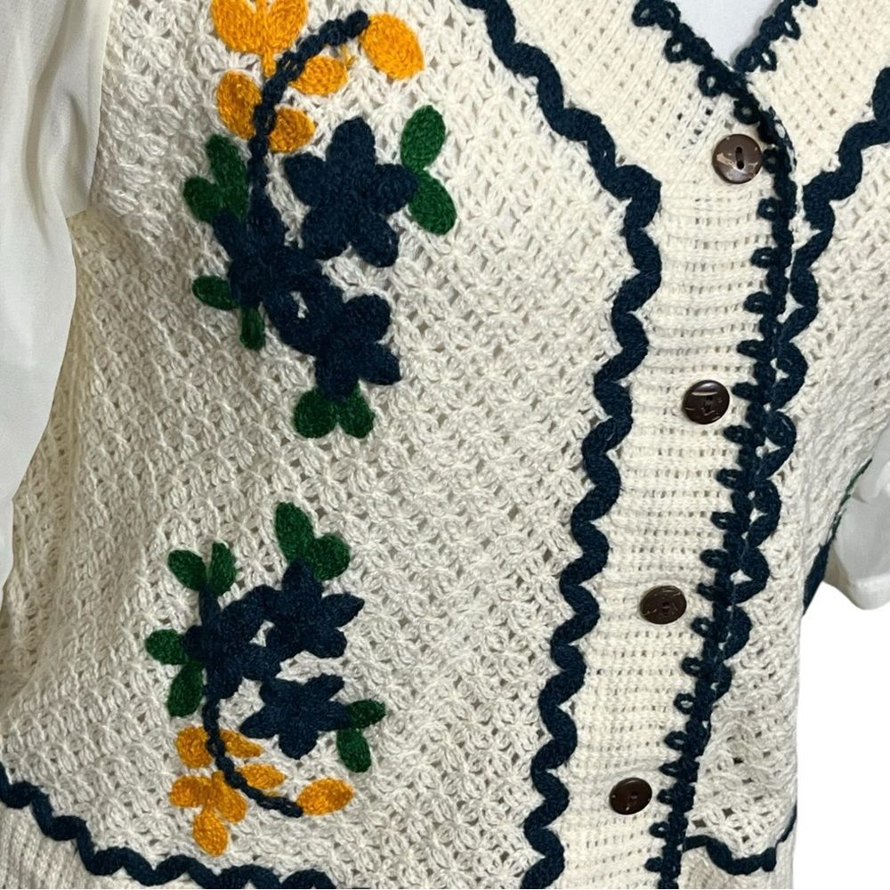 Knit Crochet Button Blouse Women’s XS White Puff Sleeve Embroidered Cottagecore - Picture 6 of 10